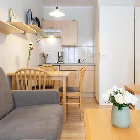 Strandnahe In Mit Balkon * Sellin (Rugen)