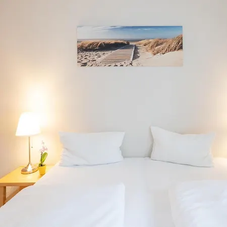 Strandnahe In Mit Balkon アパート ゼリン