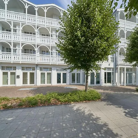 Strandnahe In Mit Balkon * ゼリン